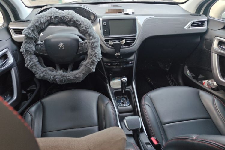 Used Peugeot 2008 2014 1.6L Automatic Fashion Edition Center Console