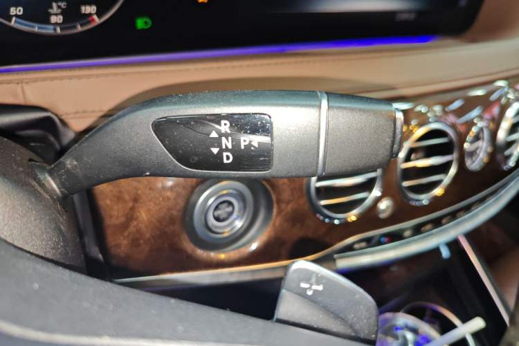 Used Mercedes-Benz S-Class 2018 S 450 L Gear Lever