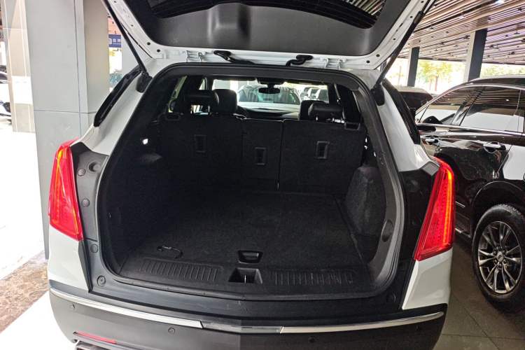 Used Cadillac XT5 2018 25T Tech Model
