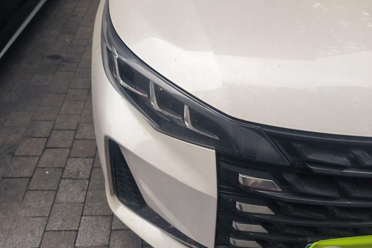 Used GAC Trumpchi M6 2023 PRO 270T DCT Luxury Edition Right Front Headlight