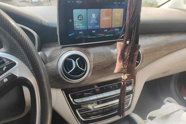 Used BAIC Beijing EU5 2018 R500 Smart Wind Edition