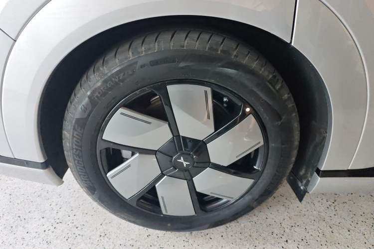 Used XPeng X9 2024 702 Ultra-Long Range Max
