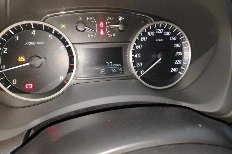 Used Nissan Sylphy 2019 1.6XV CVT Smart Connect Luxury Edition China VI Standard Odometer Close Up