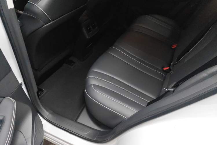 Used Venucia V 2023 260T Idol Edition Pro