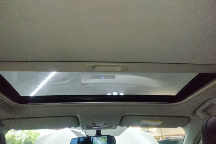 Used Toyota RAV4 2016 2.0L CVT Two-Wheel Drive Fashion Edition China V Standard