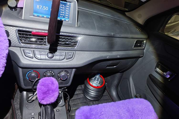 Used Dongfeng Fengon 370 2017 1.5L CVT Fashion Edition 7-Seater
