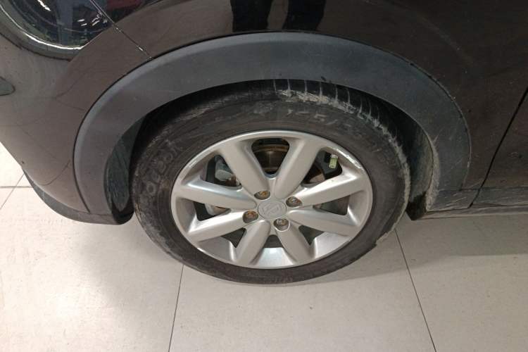 Used Leapmotor T03 2022 Crystal Edition Left Front Wheel Hub