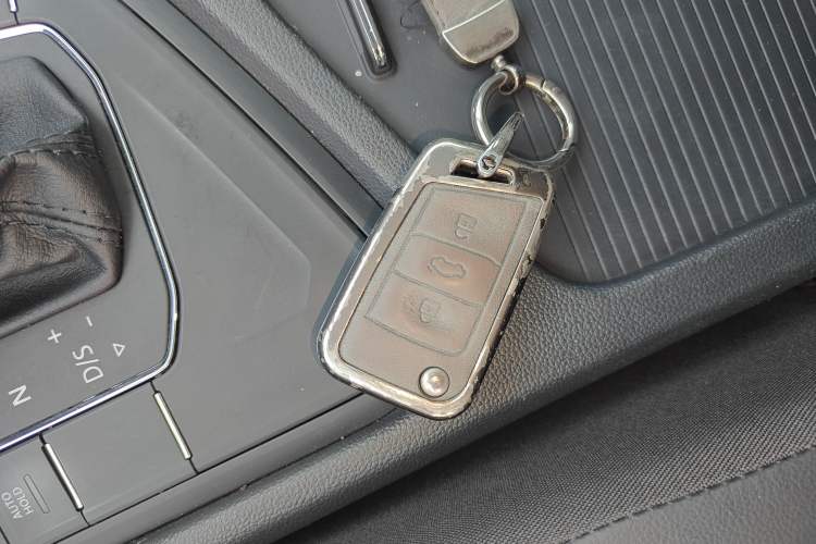 Used Volkswagen Tiguan L 2018 330TSI Automatic Two-Wheel Drive Luxury Edition
