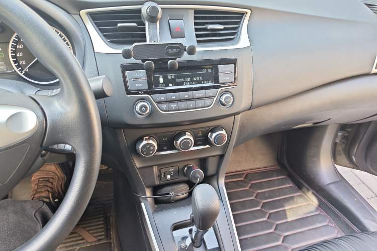 Used Nissan Sylphy 2022 Classic 1.6XE CVT Comfort Edition Audio And AC Panel
