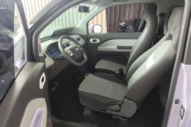 Used Chery QQ Ice Cream 2022 170km Sundae Phosphate Lithium-Ion Left Front Seat