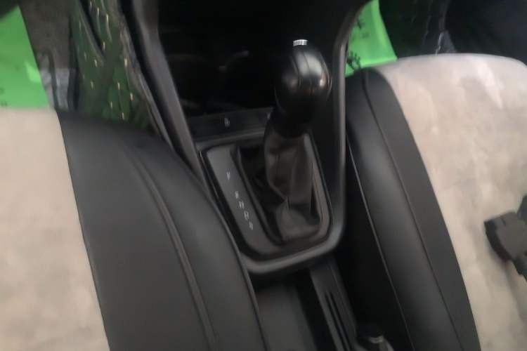 Used Volkswagen Santana 2019 1.5L Automatic Fashion Edition China VI Gear Lever