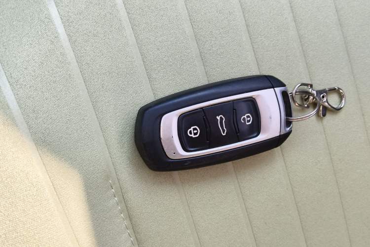 Used Geely Galaxy Panda 2023 Panda Mini 200km Endurance Bear Vehicle Key