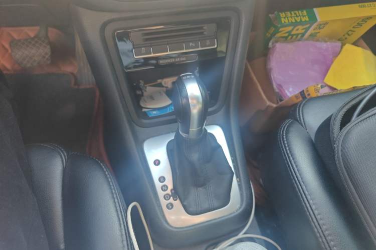 Used Volkswagen Sharan 2013 1.8TSI Standard Model Gear Lever