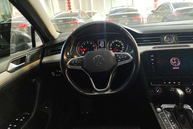 Used Volkswagen Magotan 2020 280TSI DSG Comfort Edition Steering Wheel