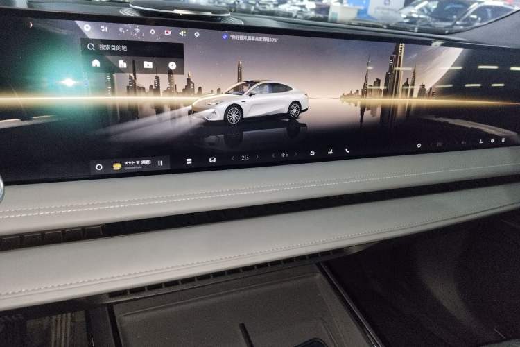 Used Geely Galaxy E8 2025 700 km Long-Range Intelligent Driving Version