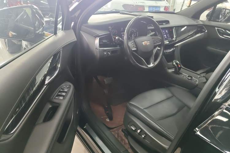 Used Cadillac XT6 2022 2.0T Six-Seater Four-Wheel-Drive Luxury Standard Edition
