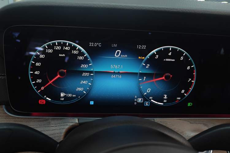 Used Mercedes-Benz E-Class 2023 Updated E 300 L Fashion Edition
