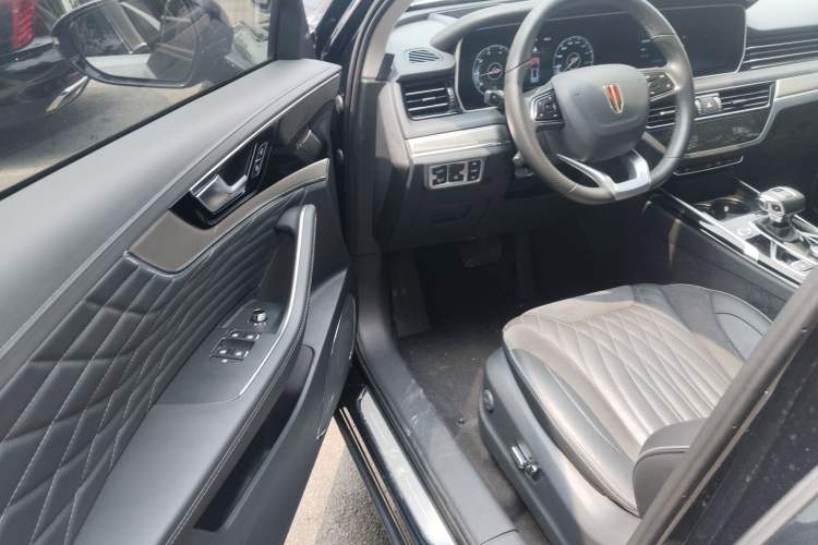 Used Hongqi HS5 2022 Revised Version 2.0T Smart Connect Flagship Edition
