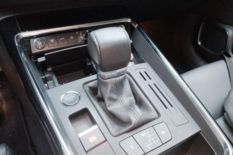 Used Citroen C5 2017 350THP Automatic Luxury Model
