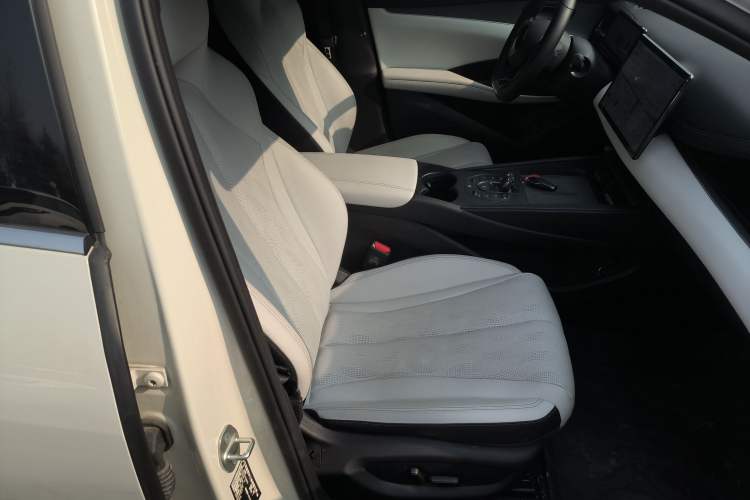 Used BYD Seal 06 New Energy 2025 DM-i Smart Drive 120KM Deluxe Model