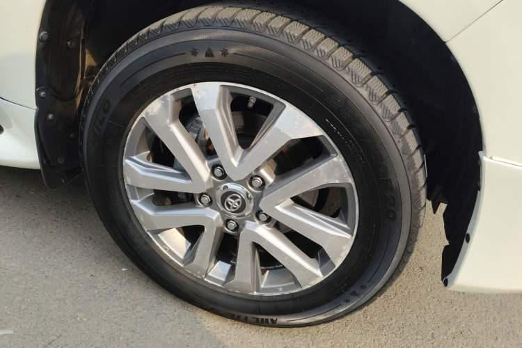 Used Toyota Land Cruiser 
