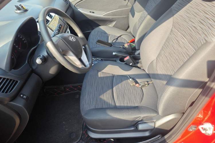 Used Hyundai Verna Ray 2014 1.4L Automatic GLX