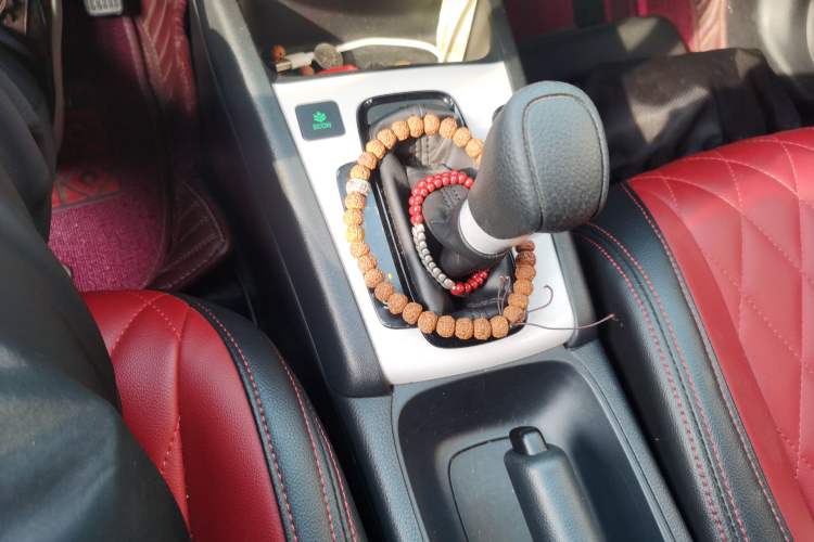 Used Honda Fit 2022 1.5L CVT Trendy Sunroof Edition Gear Lever