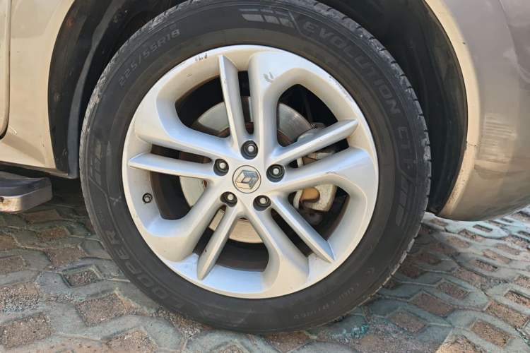 Used Renault Koleos 2012 2.5L Two-Wheel Drive Comfort Edition with Navigation