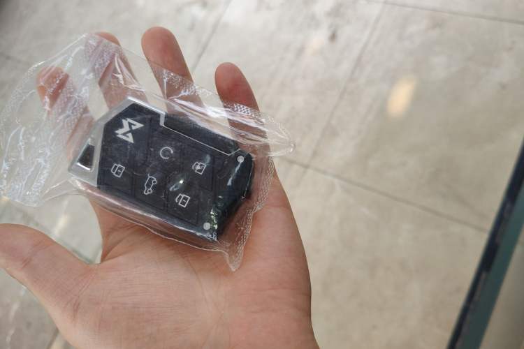 Used Brave warrior 917 2023 Range-Extended Founder Edition Vehicle Key