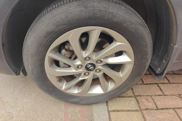 Used Hyundai Tucson 2015 1.6T Dual-Clutch Two-Wheel-Drive Smart Model
