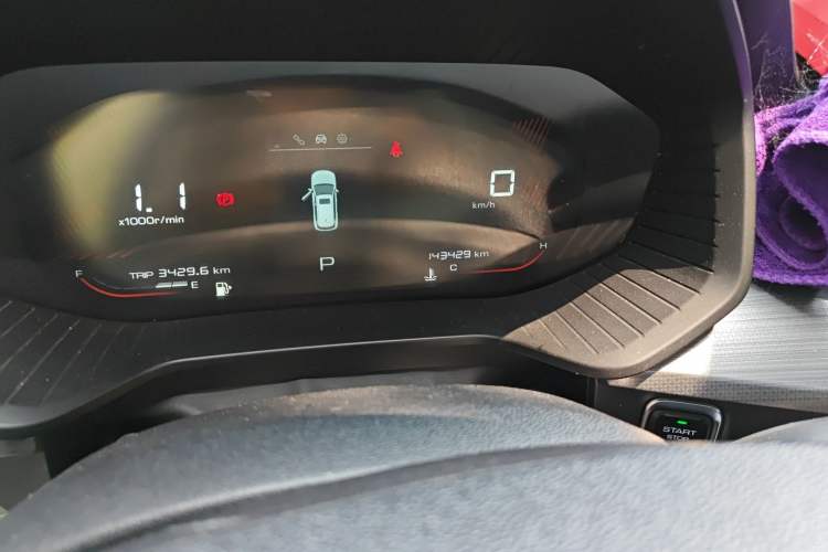 Used Wuling Asta 2021 1.5T CVT Starlight Edition Odometer Close Up