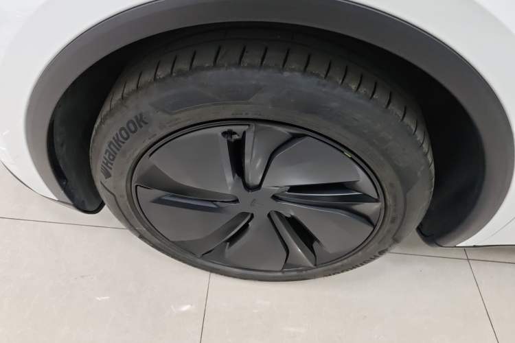 Used Tesla Model Y 2025 Long-Range All-Wheel Drive First Edition
