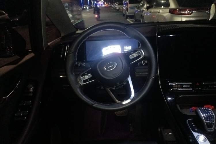 Used GAC Trumpchi M8 2024 Master Series 400T Ultimate Edition Steering Wheel