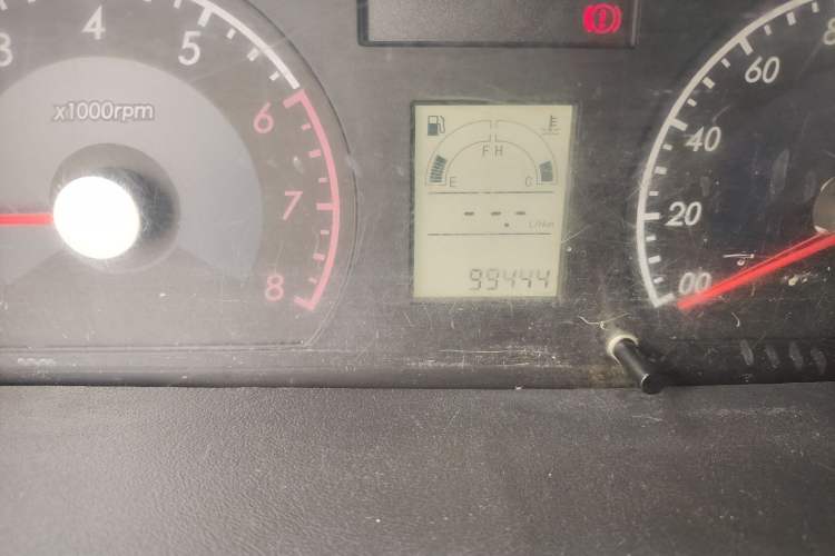 Used Suzuki Wagon R 2012 All-Purpose Model 1.4L Manual Standard Version Odometer Close Up