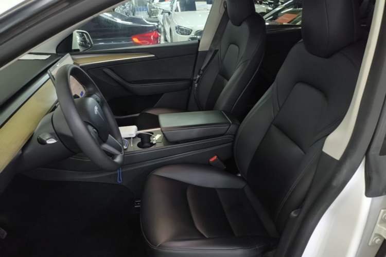 Used Tesla Model Y 2022 Rear-Wheel-Drive Version