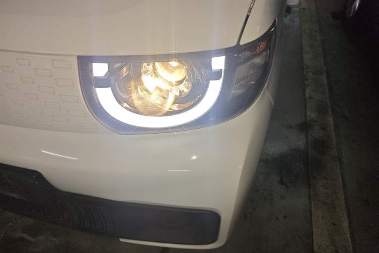 Used Chery QQ Ice Cream 2022 170km Sundae Phosphate Lithium-Ion
