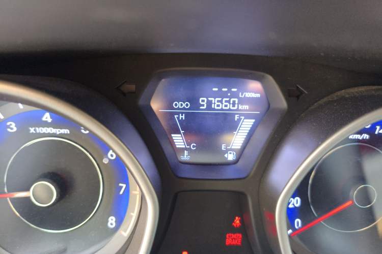 Used Hyundai Elantra (5th Generation / Langdong) 2015 1.6L Manual Fashion Edition
