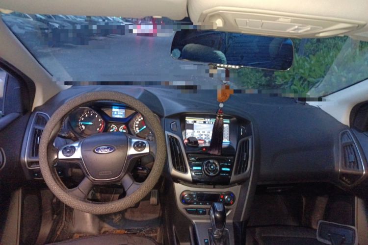 Used Ford Focus 2012 Sedan 1.6L Automatic Fashion Edition