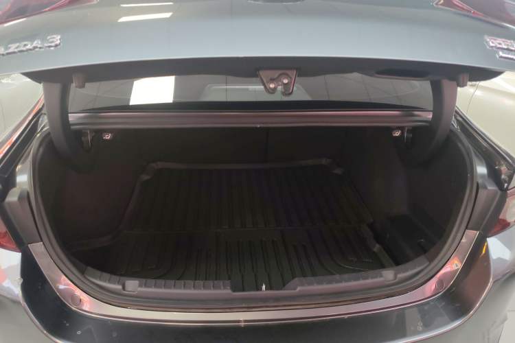 Used Mazda 3 Axela 2022 2.0L Automatic Zhiya Edition
