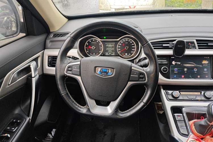 Used Geely Auto Emgrand X7 Sport 2018 2.0L Manual Two-Wheel Drive Zhiya Version Steering Wheel