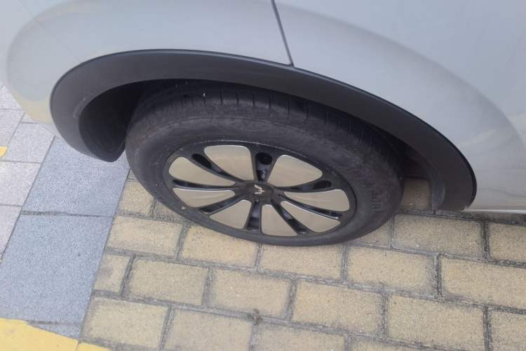 Used Wuling Bingo 2024 203km Light Edition Right Rear Wheel Hub