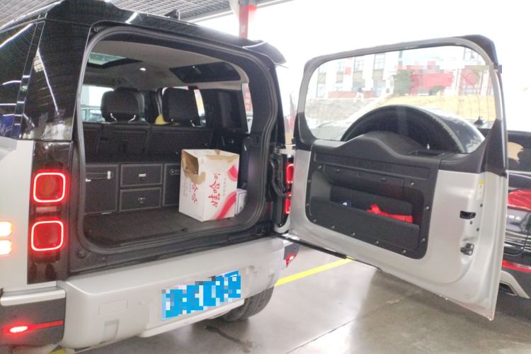 Used Land Rover Defender 
