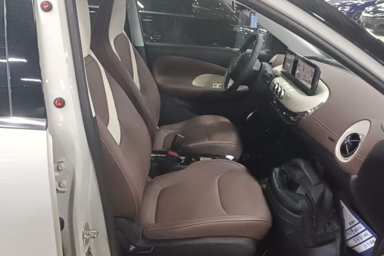 Used Wuling Bingo 2023 333 km Enjoyment Version
