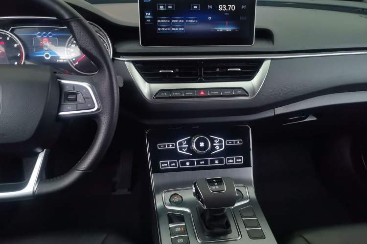 Used Hongqi H5 2020 1.5T DCT Flagship Edition Audio And AC Panel