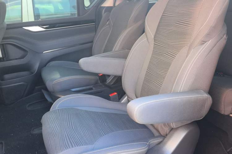 Used SAIC MAXUS G20 2019 First Edition 2.0T Automatic Luxury Version China V Standard
