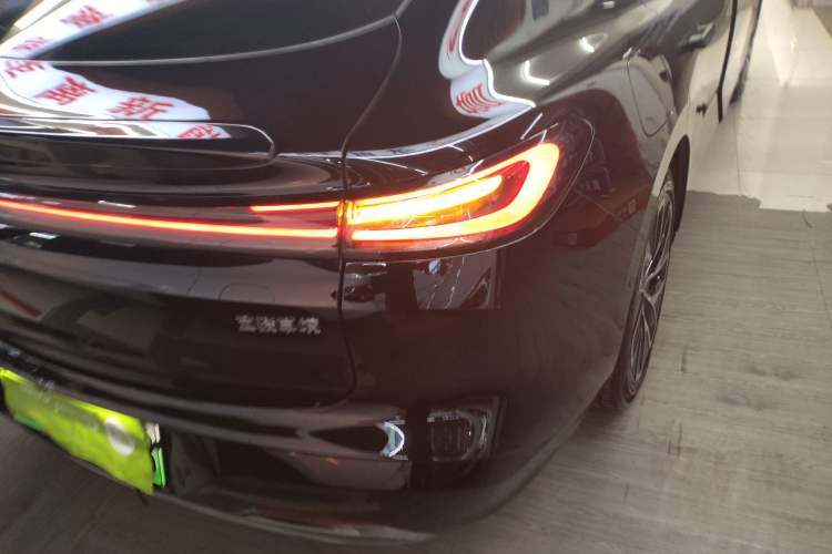 Used Baojun Enjoy 2025 Plug-in Hybrid 140km Luxury Edition Right Rear Taillight