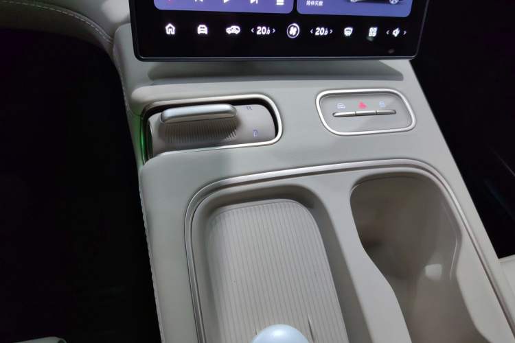 Used Nio ES6 2024 75 kWh
