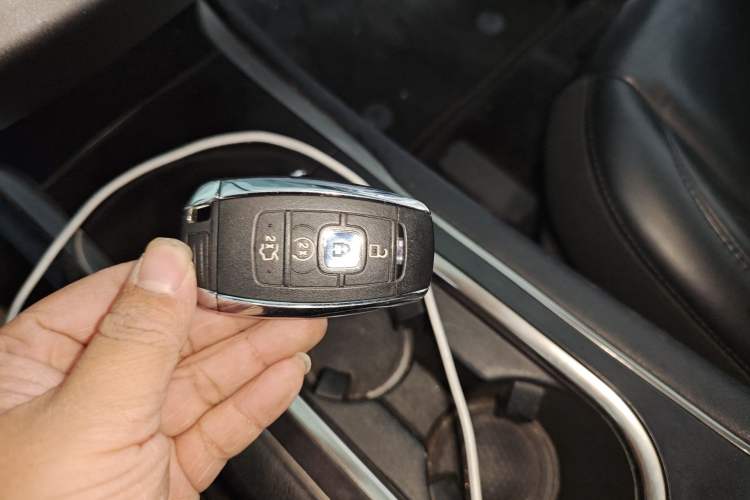 Used Lincoln MKC 2017 2.0T Two-Wheel Drive Deluxe Edition