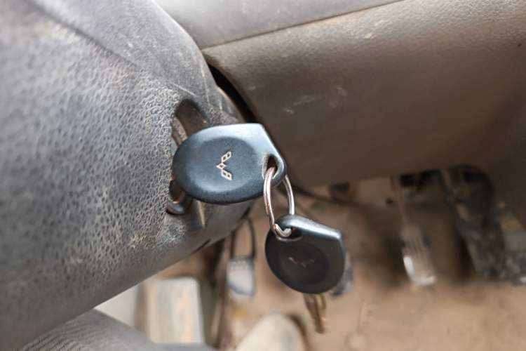 Used Wuling Rongguang 2011 1.2L Standard Version
