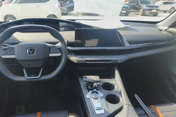 Used CHANGAN UNI-V 2024 1.5T Luxury Edition